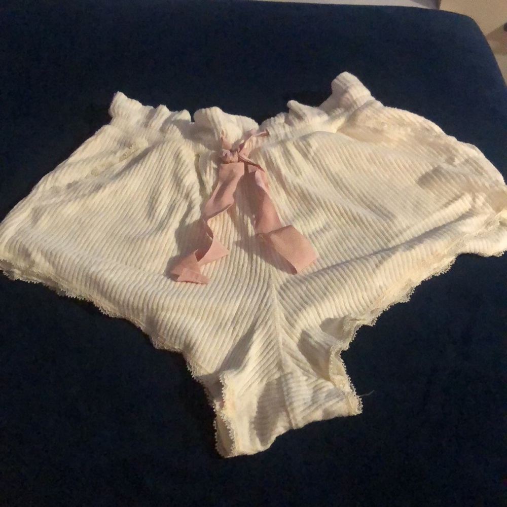 Abercrombie & Fitch short